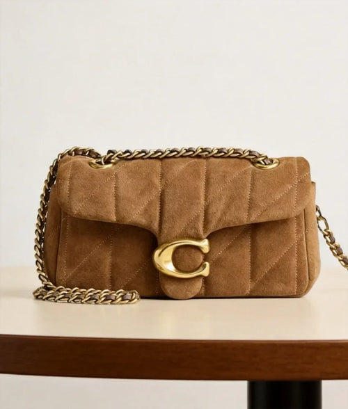 Diamond Patterned Chain Crossbody Bag